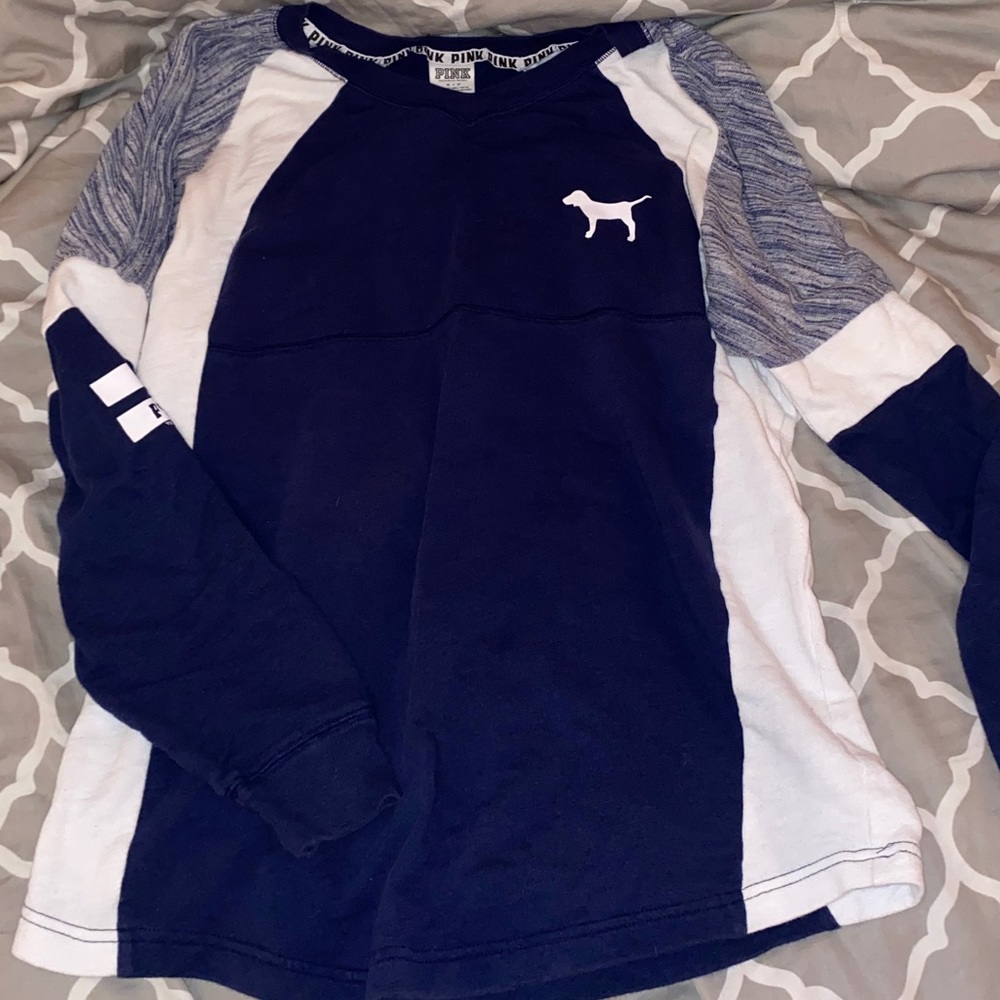 VS Pink Crewneck
